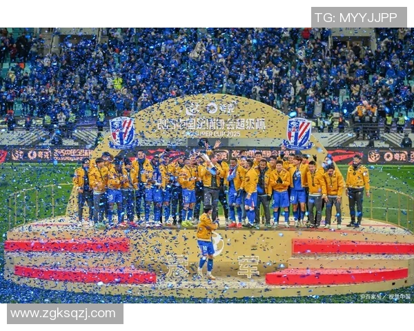 四大球星齐聚赛场高清足球壁纸展示激情与荣耀